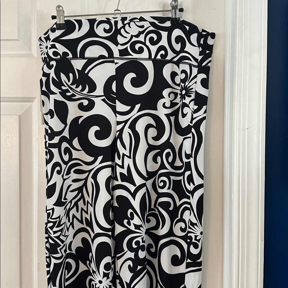 NWT Women’s Southwind UPF 50+ Black & White Nylon & Spandex Wide Leg Pants Sz L - Picture 2 of 7